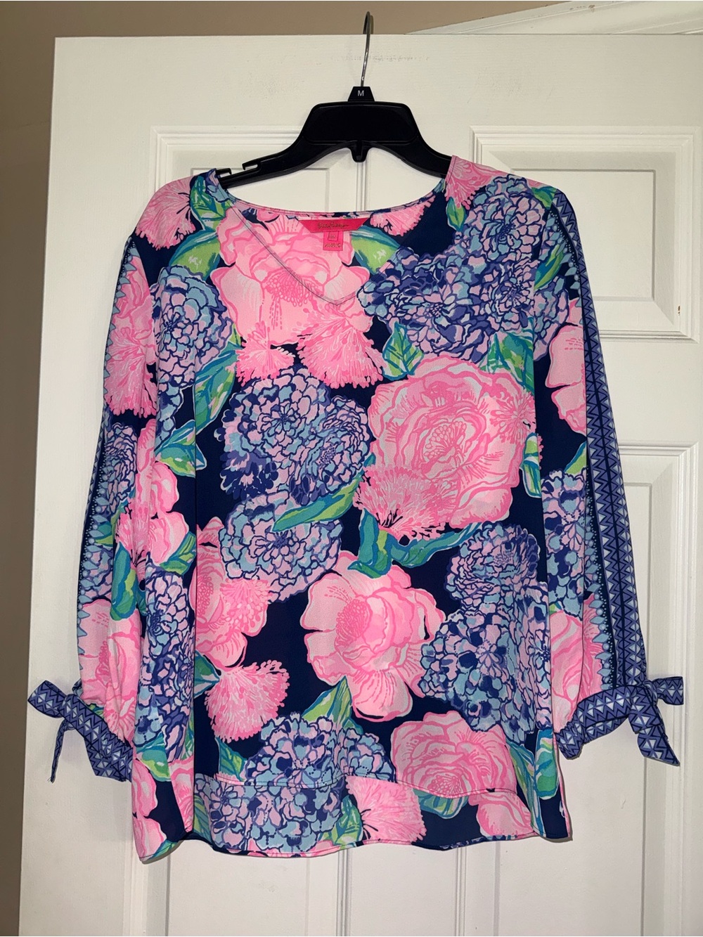 Lilly Pulitzer Floral Tie-Sleeve Women's Top - Navy & Pink